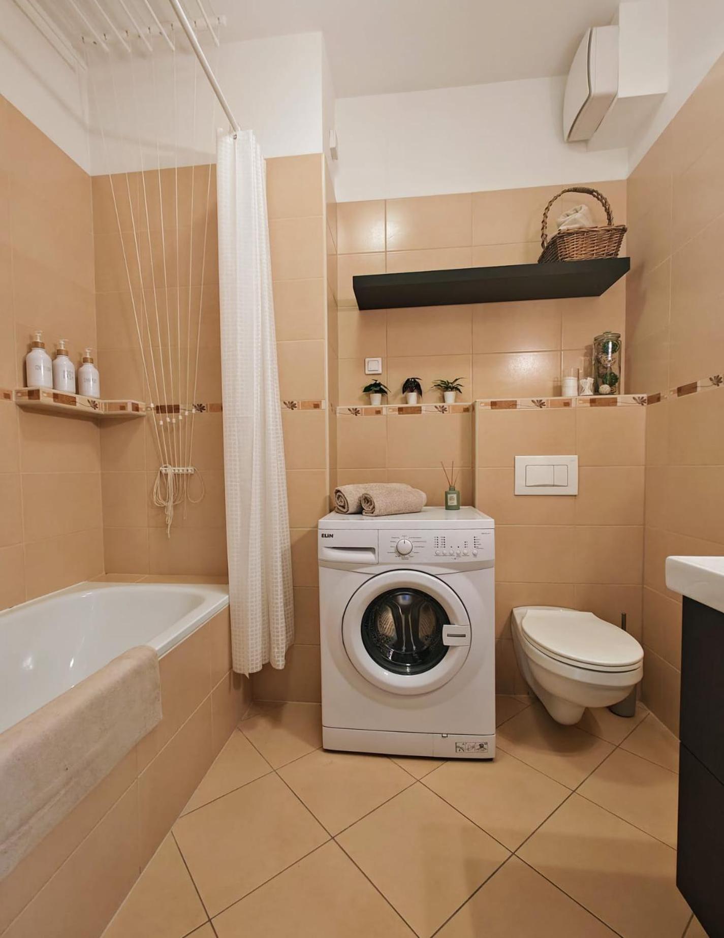 Green City Apartment Budapest - Free Garage, Ac, Balcony, Wi-Fi Kültér fotó